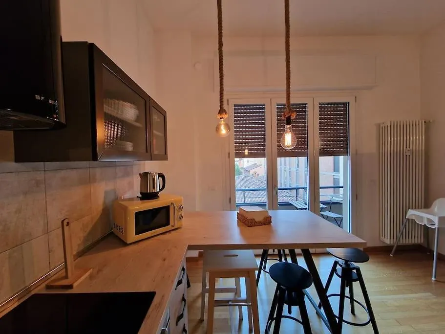 Casa Marconi 18 - Panoramic View Apartment Bologna Italy