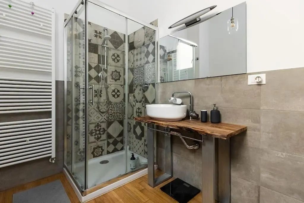 Casa Marconi 18 - Panoramic View Apartment Bologna Italy